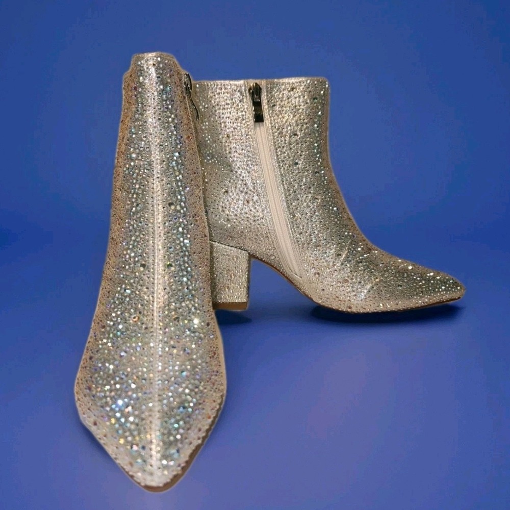 New Women's White/Silver Iridescent Rhinestone Embellished Ankle Boots, Size 6.5 - Picture 2 of 6